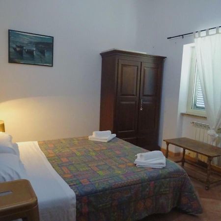 Clock'S House Hotel Fiumicino Buitenkant foto