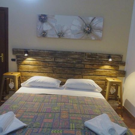 Clock'S House Hotel Fiumicino Buitenkant foto