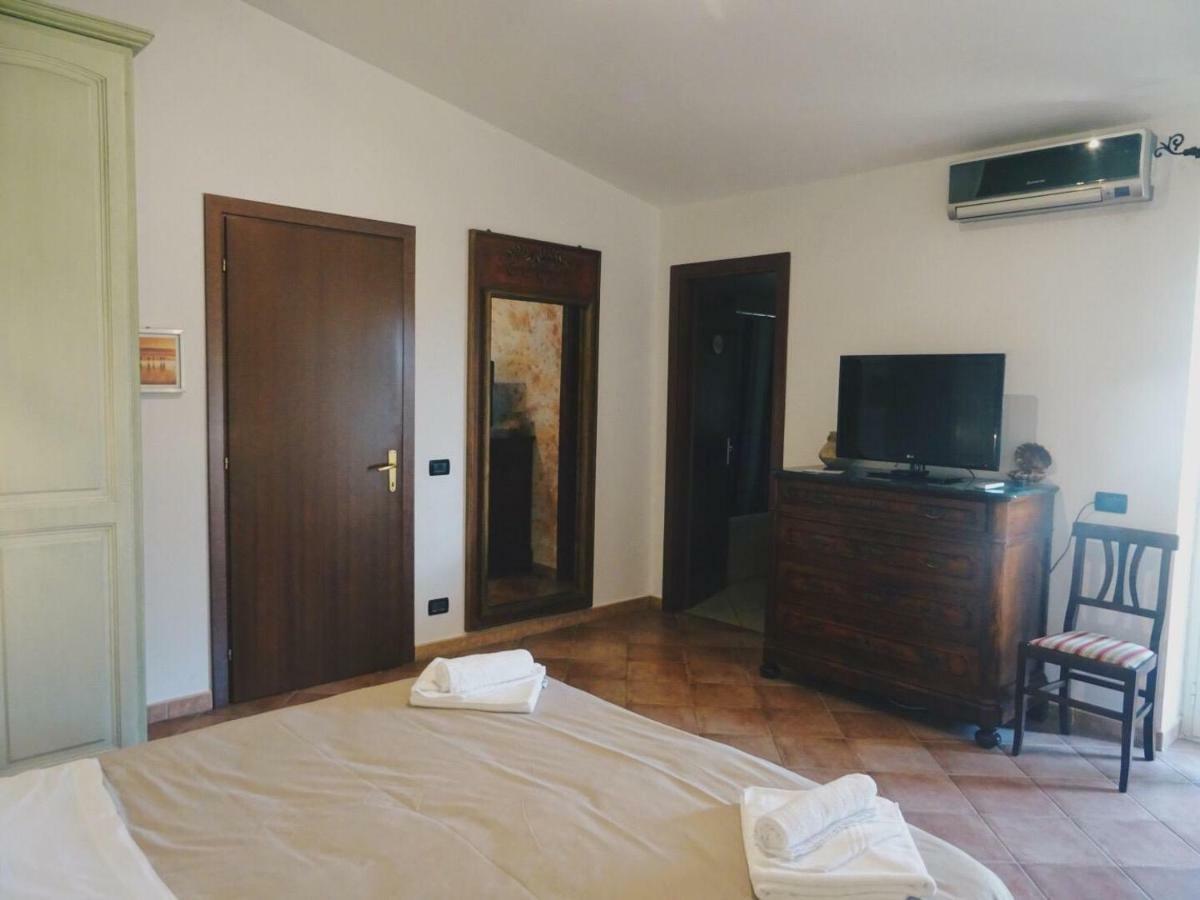 Clock'S House Hotel Fiumicino Buitenkant foto