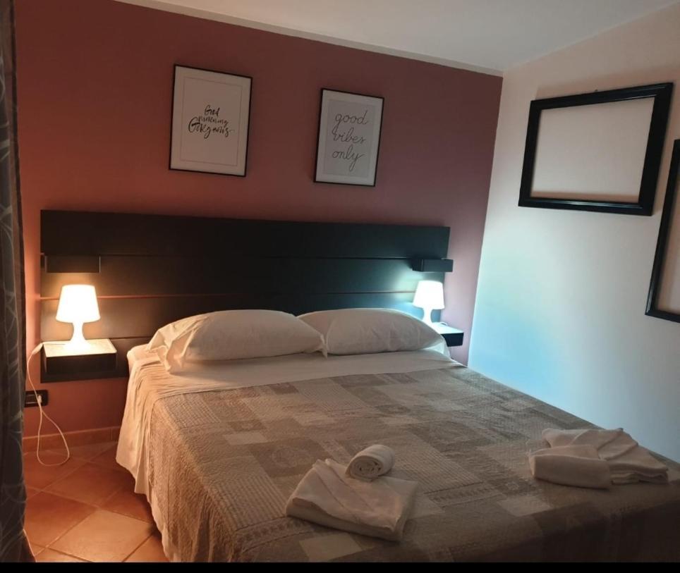 Clock'S House Hotel Fiumicino Buitenkant foto